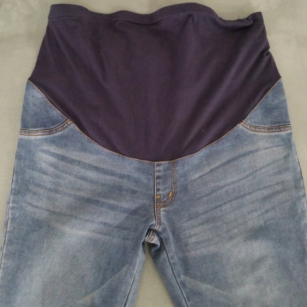 Maternity skinny jeans
